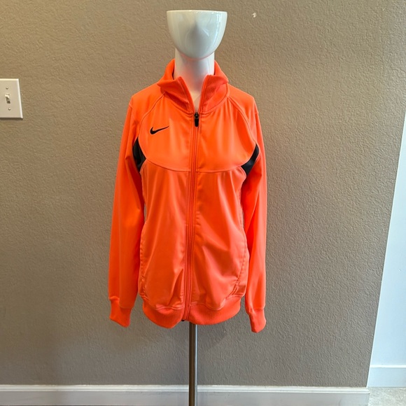 Nike Jackets & Blazers - Nike women’s full zip size‎ medium